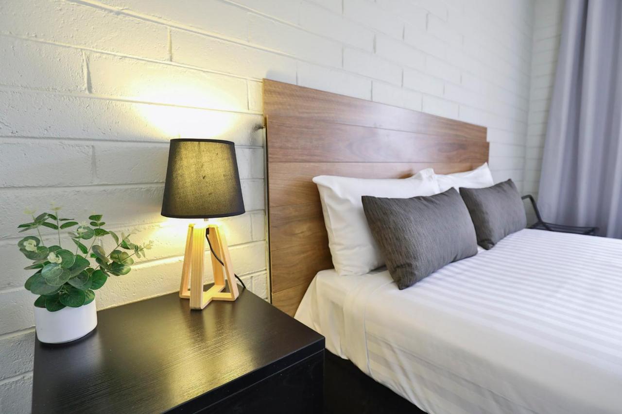 Robinvale Bridge Motel Bagian luar foto